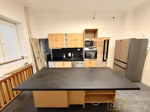 Prodej rodinného domu, Dubí - Pozorka, K. Čapka, 150 m2