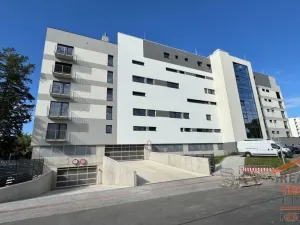 Pronájem bytu 2+kk, Hradec Králové, Pod Zámečkem, 44 m2