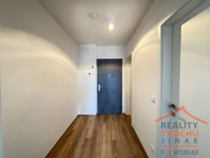 Pronájem bytu 2+kk, Hradec Králové, Pod Zámečkem, 44 m2