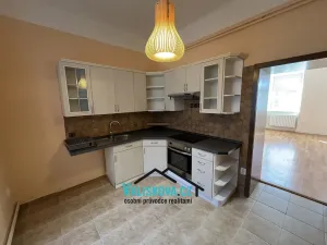 Pronájem bytu 3+1, Kroměříž, Husovo náměstí, 94 m2