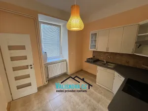 Pronájem bytu 3+1, Kroměříž, Husovo náměstí, 94 m2