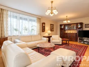 Prodej rodinného domu, Praha - Suchdol, Armádní, 342 m2
