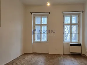 Pronájem bytu 1+kk, Praha, Spálená, 30 m2