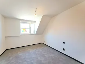 Prodej rodinného domu, Stochov, náměstí u dubu, 110 m2