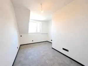 Prodej rodinného domu, Stochov, náměstí u dubu, 110 m2