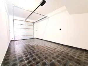 Prodej rodinného domu, Stochov, náměstí u dubu, 110 m2
