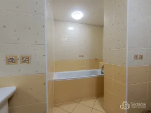 Prodej bytu 2+1, Sokolov, Slavíčkova, 64 m2