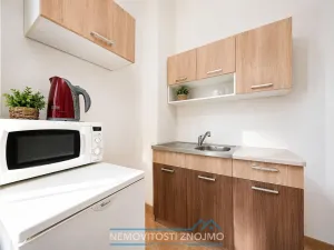 Pronájem kanceláře, Znojmo, Horní náměstí, 35 m2