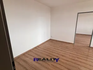 Pronájem bytu 1+1, Žatec, Dukelská, 44 m2