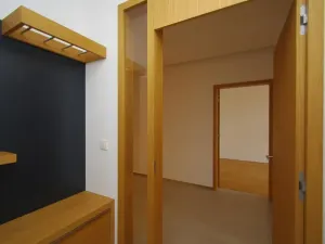 Pronájem bytu 3+1, Praha - Bubeneč, dr. Zikmunda Wintra, 119 m2