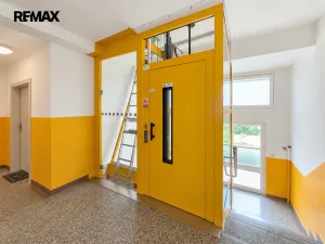 Prodej bytu 1+1, Karlovy Vary - Stará Role, Fibichova, 35 m2
