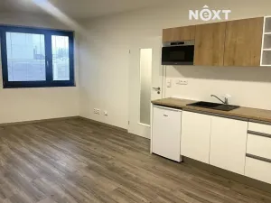 Pronájem bytu 1+kk, Zlín, K Majáku, 38 m2