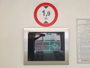 Pronájem garážového stání, Praha - Vyšehrad, Neklanova, 15 m2