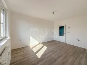 Prodej bytu 1+kk, Tábor, Smolínova, 28 m2