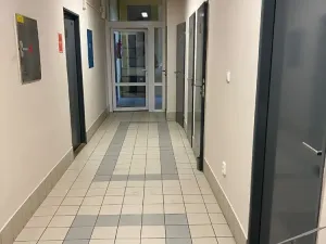 Pronájem kanceláře, Praha - Vysočany, Sokolovská, 90 m2