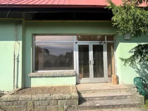 Dražba činžovního domu, Komorní Lhotka, 1000 m2