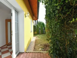 Pronájem rodinného domu, Praha - Štěrboholy, K valu, 220 m2