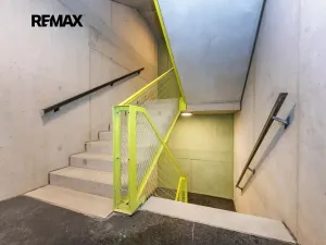 Prodej bytu 1+kk, Praha - Radlice, U Komína, 38 m2