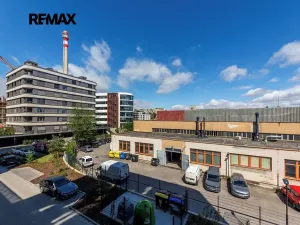 Pronájem bytu 1+kk, Praha - Radlice, U Komína, 37 m2