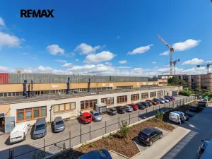 Pronájem bytu 1+kk, Praha - Radlice, U Komína, 37 m2