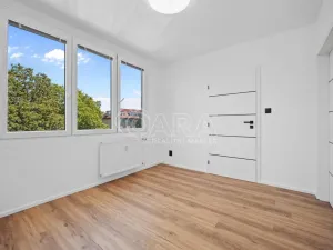 Prodej bytu 2+1, Strakonice - Strakonice II, Bezděkovská, 42 m2