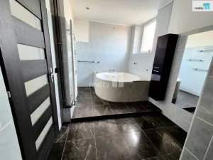 Prodej bytu 3+1, Aš, Jateční, 78 m2