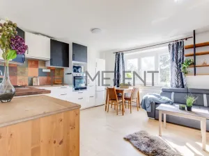 Pronájem bytu 3+kk, Praha, U třetí baterie, 56 m2