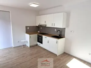 Pronájem bytu 2+kk, Valašské Meziříčí, 28. října, 47 m2