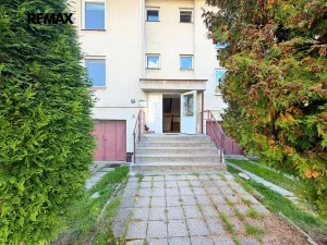 Prodej bytu 4+1, Deštná, U hřiště, 86 m2
