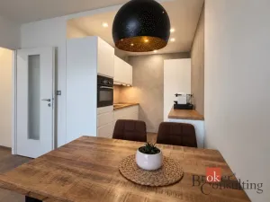 Pronájem bytu 2+kk, Praha - Strašnice, Ke Strašnické, 45 m2