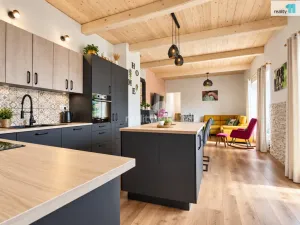 Prodej chaty, Vinary, 114 m2