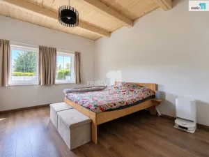 Prodej chaty, Vinary, 114 m2
