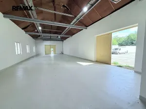 Pronájem skladu, Veleň, K Cihelně, 300 m2