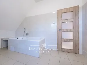 Pronájem rodinného domu, Kunice, Na Krásnici, 180 m2