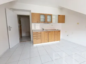 Pronájem bytu 1+1, Praha - Vršovice, Tolstého, 42 m2