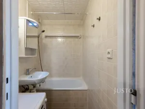 Pronájem bytu 2+kk, Praha - Řepy, Nevanova, 42 m2