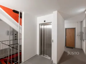 Pronájem bytu 2+kk, Praha - Řepy, Nevanova, 42 m2