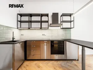 Pronájem bytu 1+kk, Praha - Vršovice, Holandská, 45 m2