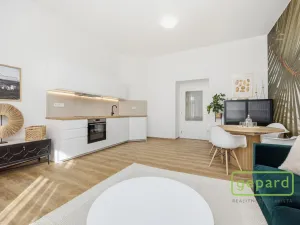Prodej bytu 1+kk, Praha, Čestmírova, 40 m2