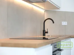 Prodej bytu 1+kk, Praha, Čestmírova, 40 m2