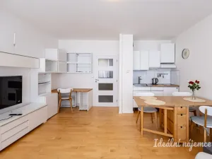 Pronájem bytu 2+kk, Praha - Černý Most, Bryksova, 48 m2