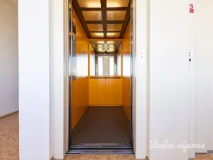 Pronájem bytu 2+kk, Praha - Černý Most, Bryksova, 48 m2