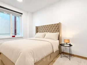 Pronájem bytu 3+kk, Praha - Karlín, Pod výtopnou, 70 m2