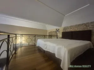 Pronájem bytu 1+kk, Praha - Karlín, Křižíkova, 37 m2