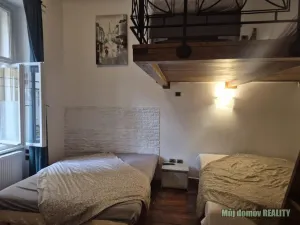 Pronájem bytu 2+kk, Praha - Karlín, Křižíkova, 46 m2