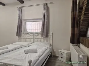 Pronájem bytu 1+kk, Praha - Karlín, Křižíkova