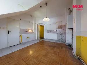Prodej bytu 4+1, Karlovy Vary, Wolkerova, 146 m2