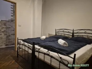 Pronájem činžovního domu, Praha - Karlín, Křižíkova, 650 m2