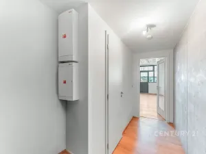 Pronájem bytu 1+kk, Praha - Vysočany, Kolbenova, 33 m2