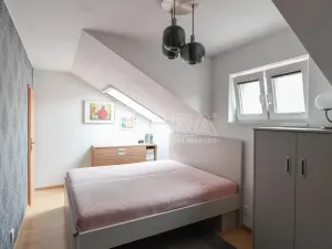 Prodej bytu 3+kk, Nupaky, K Parku, 77 m2